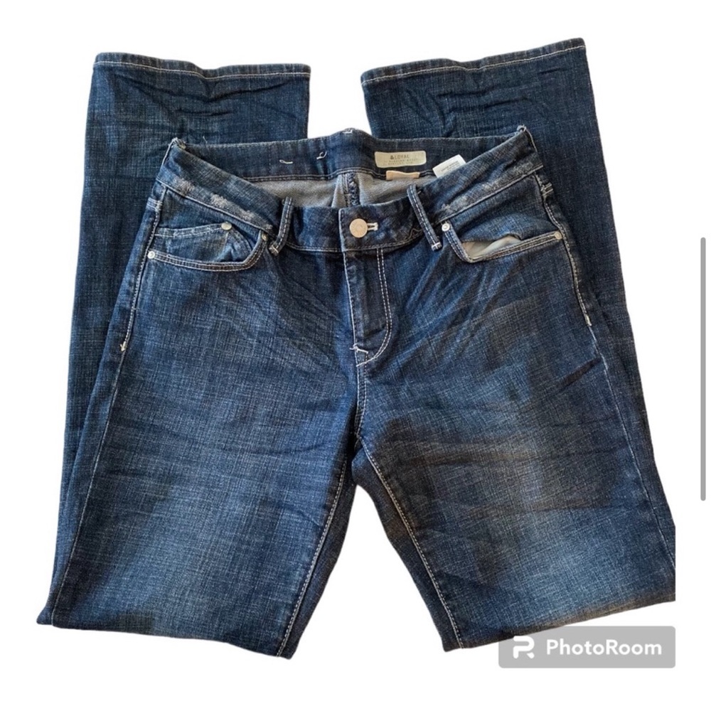 LOYAL - Bootcut Jeans Dark Wash in Excellent Condition, Bootcut, Regular Waist